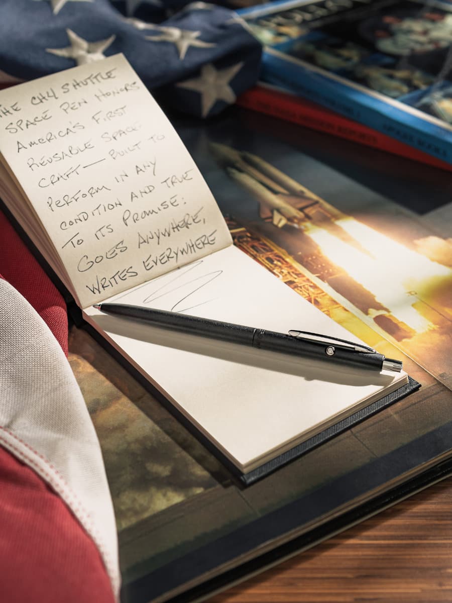 Shuttle Space Pen (matte black & chrome)